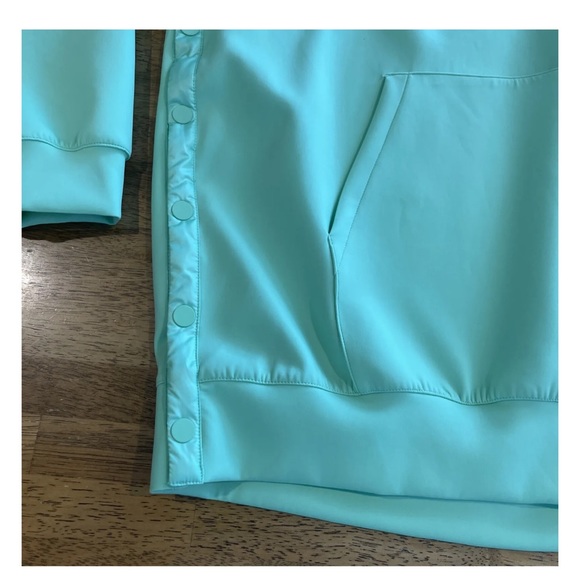 Nike Womens City Ready Pullover Hoodie CJ4020 386 Medium Green New With Tags - Picture 2 of 9